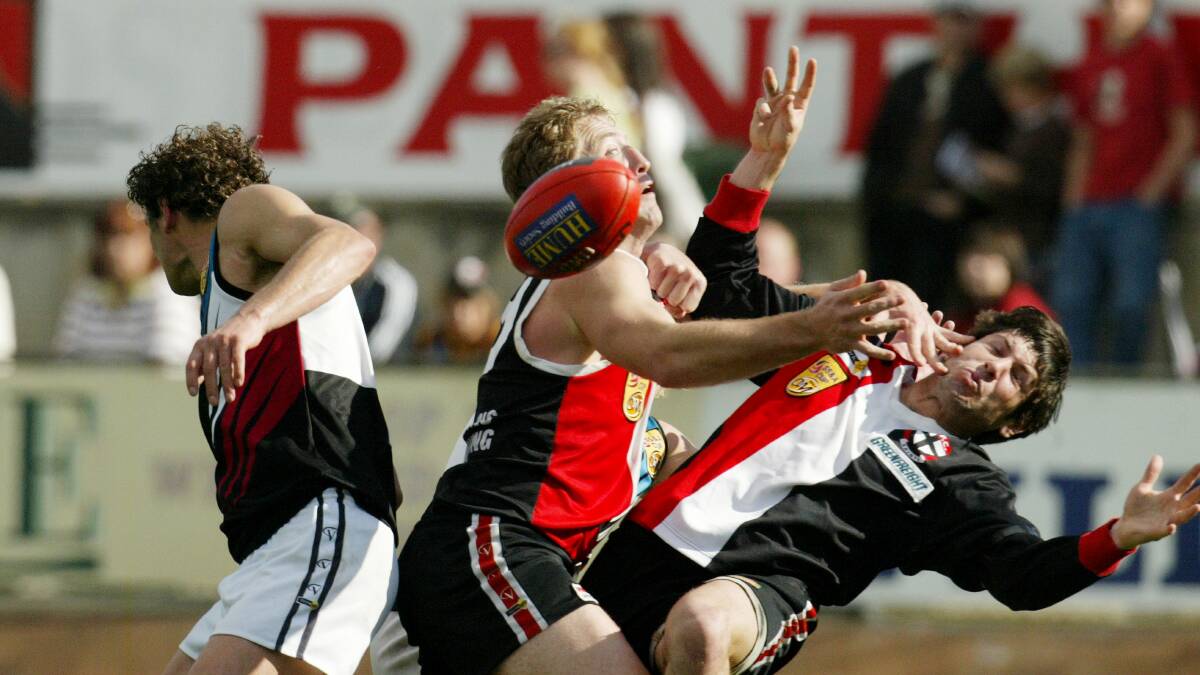 Millar in action during the 2005 grand final against Lavington.