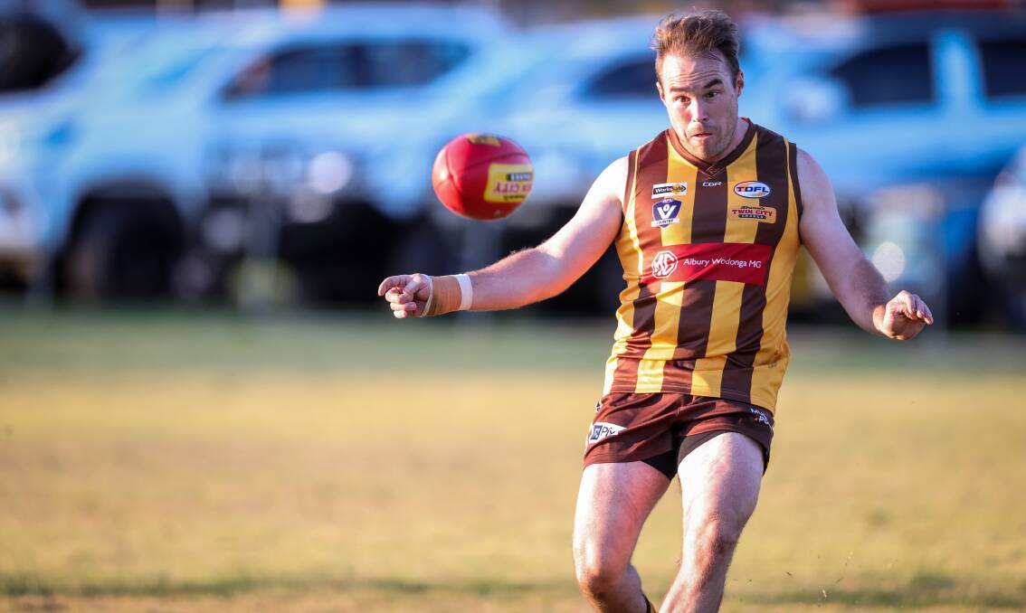 Zac Simmonds in action for the Hawks.