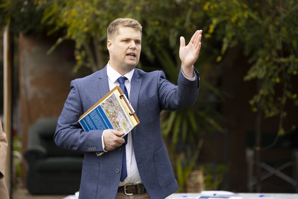 FINAL CALL: Brian Unthank Real Estate auctioneer Bart Hanrahan awaiting an offer for 330 Townsend Street in South Albury on Saturday. Picture: ASH SMITH