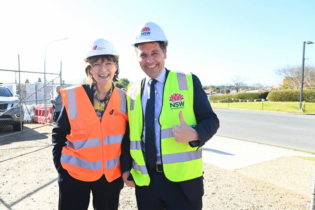 Victorian and NSW health ministers Mary-Anne Thomas and Ryan Park in Albury in September 2023 to inspect progress on construction of the new emergency department at Albury hospital. The pair are set to return on Thursday, April 4, for its official opening. Picture by Mark Jesser