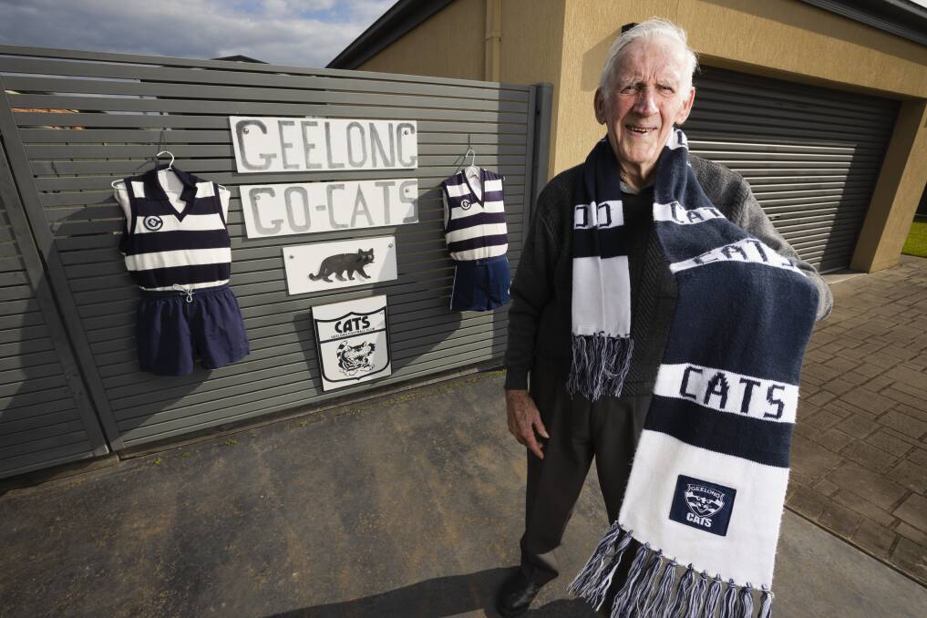Former Geelong player Colin Barton has decorated his Wangaratta home in support of his beloved Cats. Picture by Ash Smith