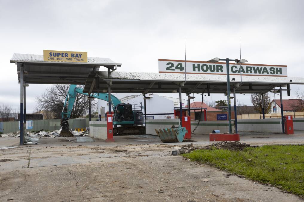 TRANSFORMATION: The former Aussie Superior Auto Wash site on High Street in Wodonga will become the city's second 7-Eleven service station by the end of the year. Picture: ASH SMITH