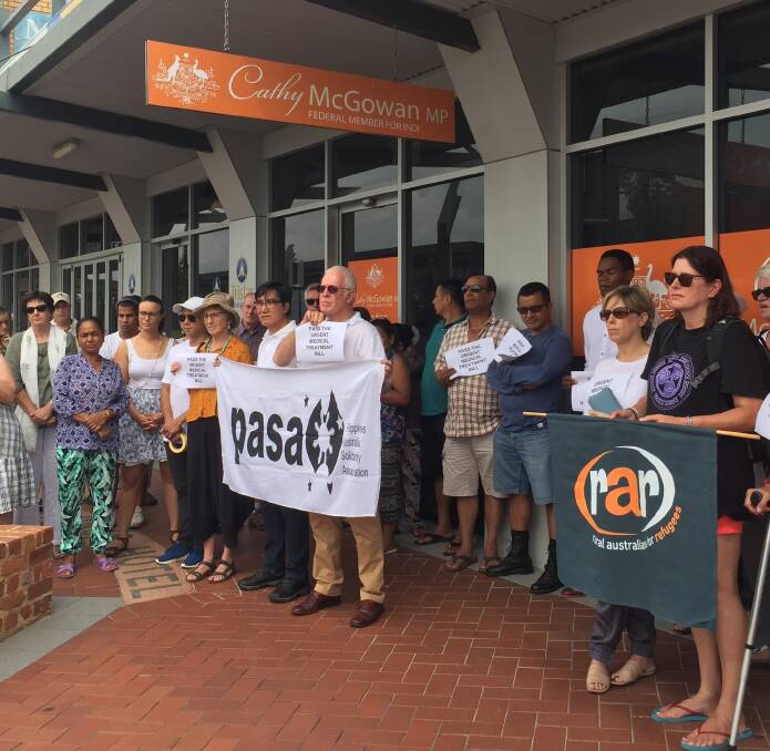 The protest outside Cathy McGowan's Wodonga office on Friday, calling on her to back the Medical Evacuation Bill.