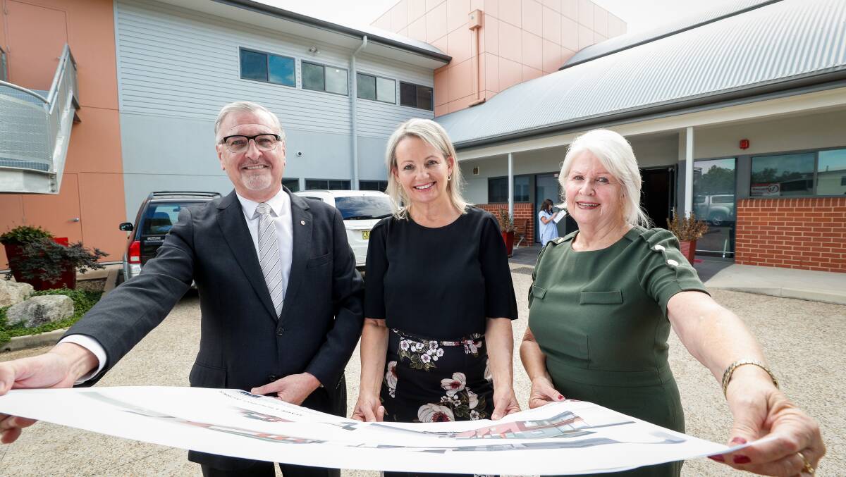 READY TO ROLL: Fight Cancer Foundation managing director Eric Wright, Farrer MP Sussan Ley and Hilltop manager Helen Murray. Picture: JAMES WILTSHIRE