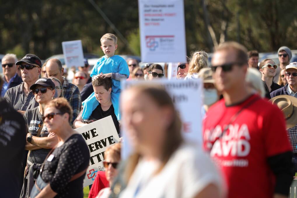 A public rally in May calling on all levels of government to contribute to a new, single-site hospital for Albury-Wodonga has failed to convince decision makers of the community's need.
