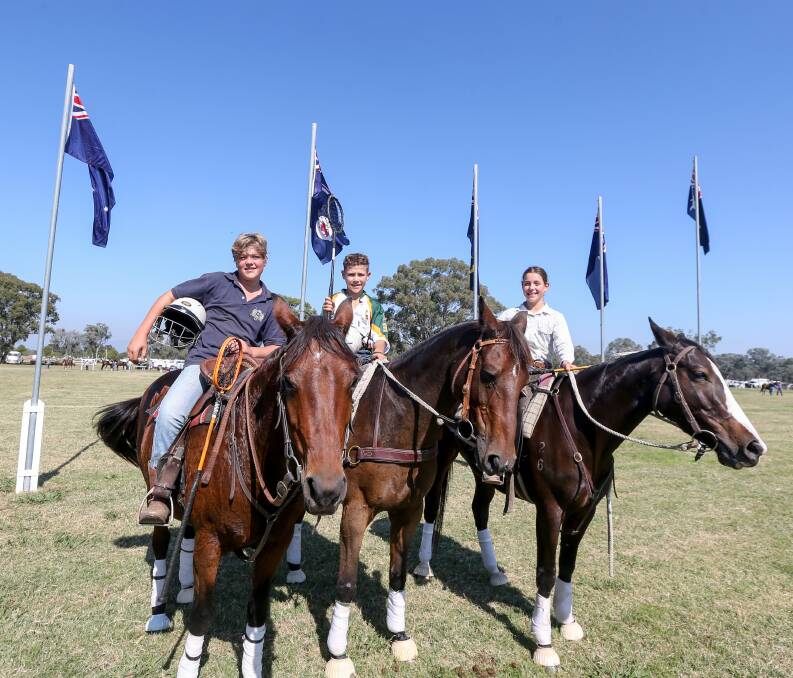GIDDY-UP: Aidee Thomas, 11, of Forbes, Ollie Cardile, 9 and Georgie Cardile, 11, both of Holbrook, gear up for the event. Picture: TARA TREWHELLA