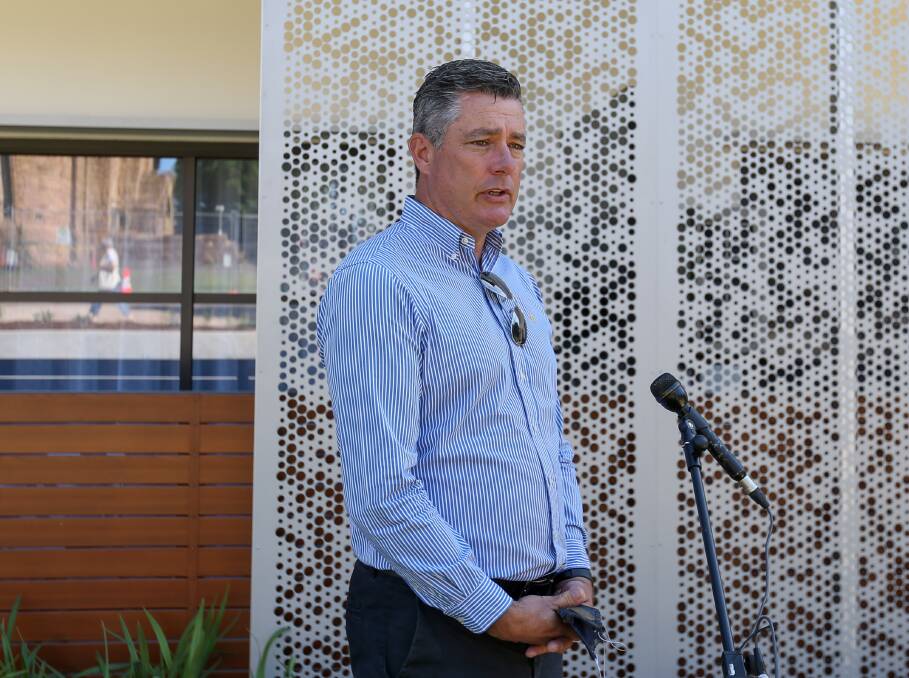 Wangaratta Mayor Dean Rees is "peeved" the public sector return to work for 25 per cent of the workforce was delayed by the state government. 
