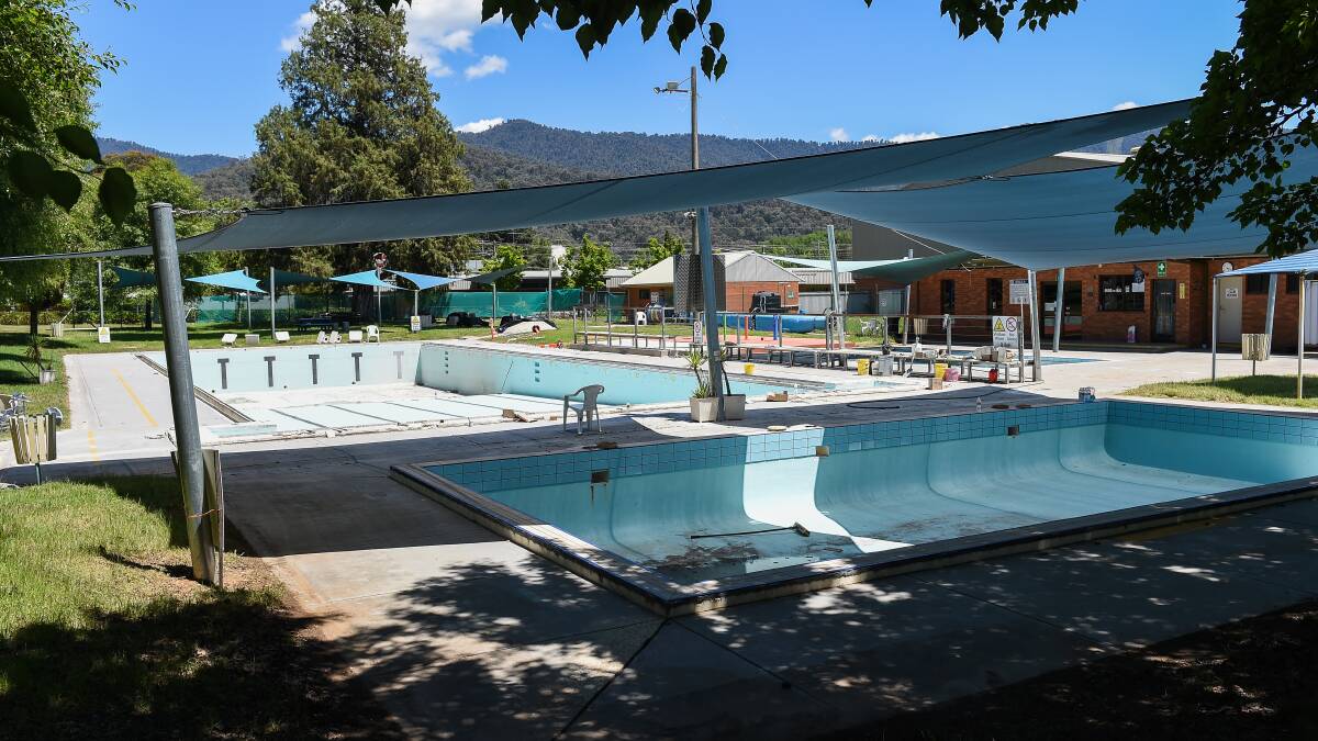 Residents heated over interruption to Mount Beauty pool season