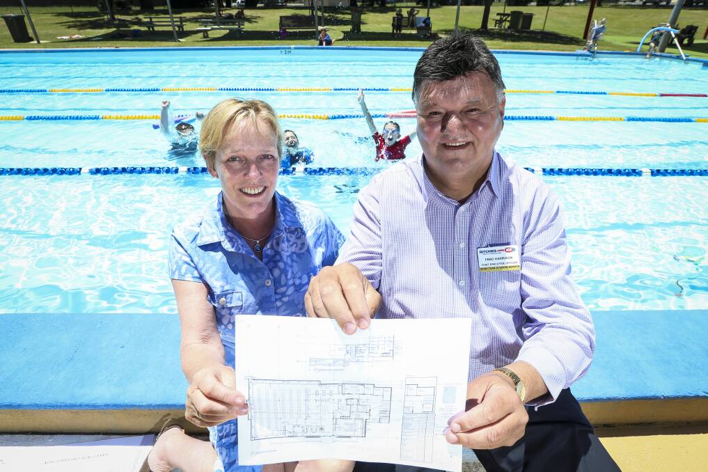 BIG TASK: Indigo councillor Jenny O'Connor, pictured in 2017 when Ritchies IGA's Fred Harrison funded a Beechworth pool cover, said council couldn't afford to fix the pool.