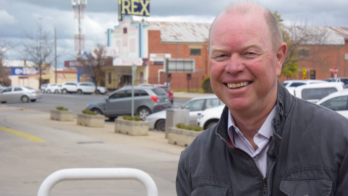 Former Corowa mayor Paul Miegel isn't prepared to back rescission motion to reverse outdoor pool support.