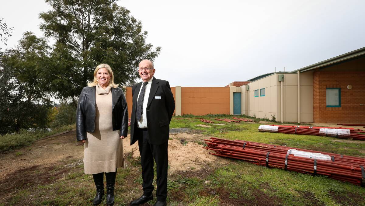 FLASHBACK: NSW Mental Health Minister Bronnie Taylor and Friends of Nolan House's Les Schmutter when funding was committed for a replacement facility in June.