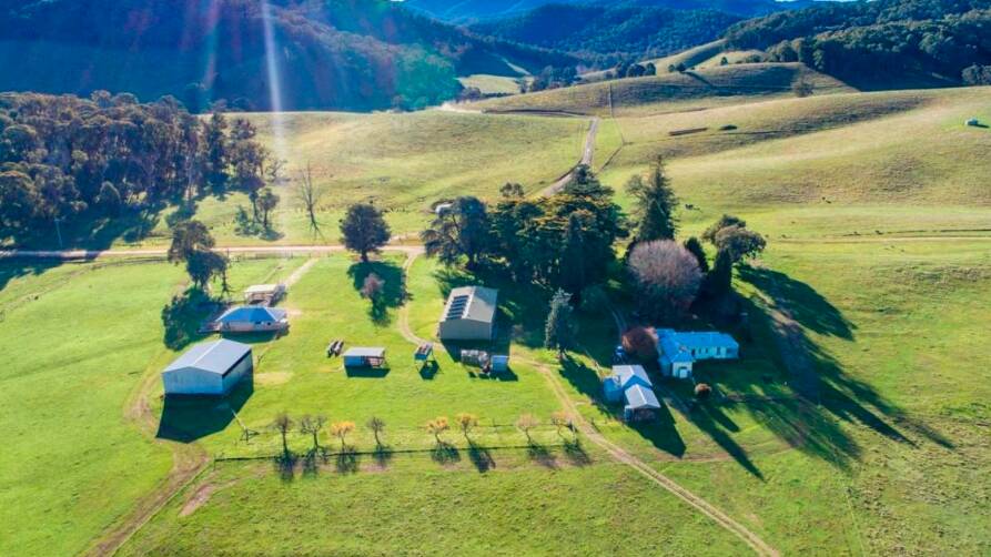 Webb brothers' 70-year link to Tallangatta Valley farm ends