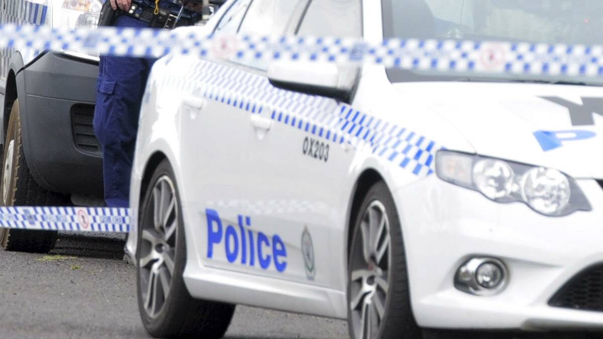 Father and son stabbed in Albury street