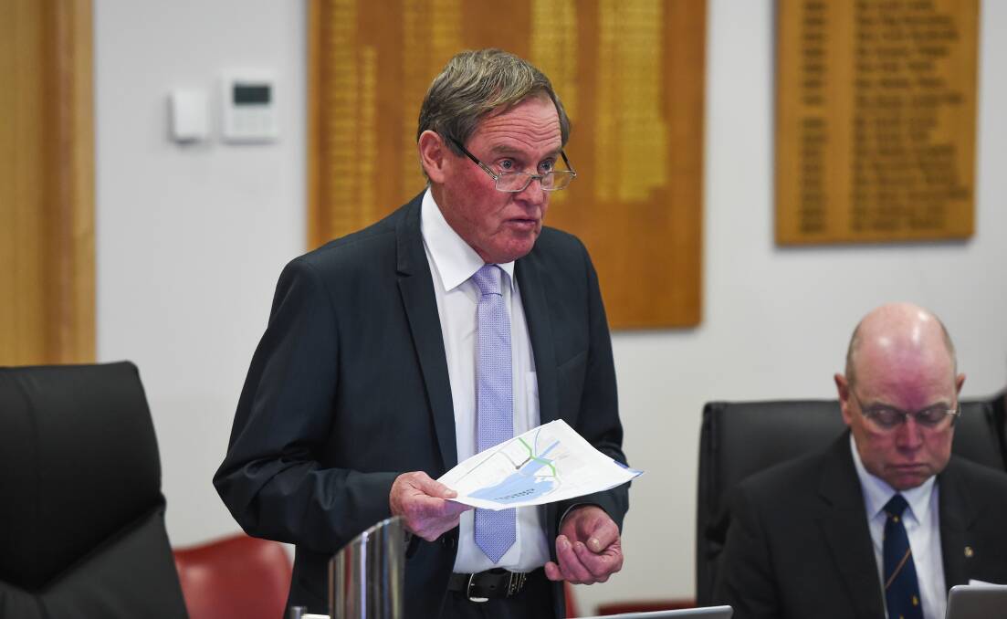 TAKING A STAND: Cr Fred Longmire questioned the tactics of supporters of the Lake Mulwala bridge green route alignment at Federation Council. Picture: MARK JESSER