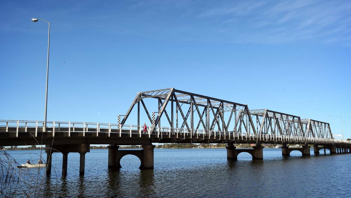 Yarrawonga-Mulwala bridge to close for inspection