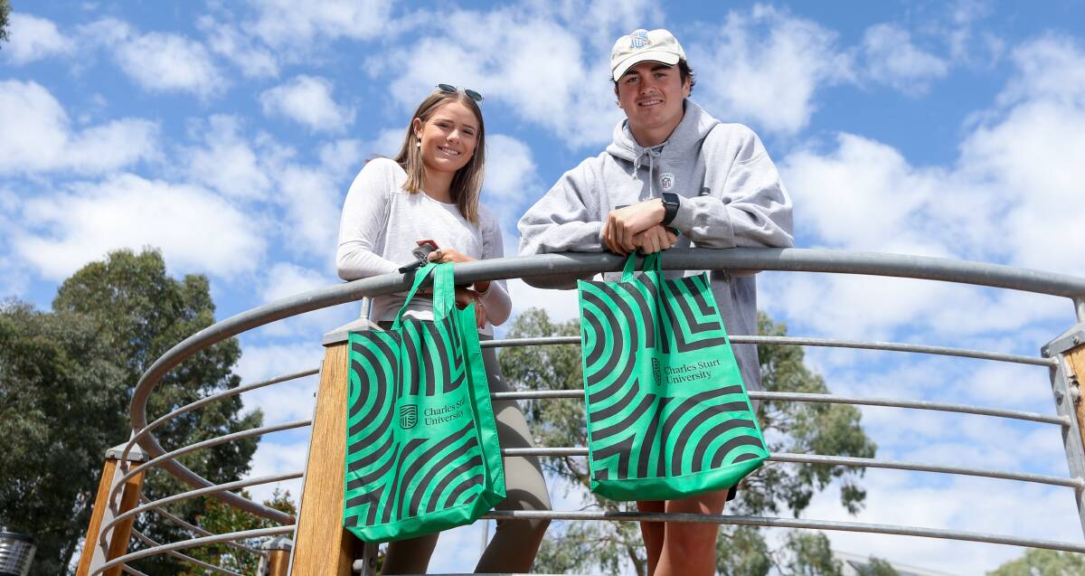 BEGINNING: Hayley Bigger and Tanner Nyholm were two of more than 350 students who kick started their studies at CSU Albury on Tuesday. Picture: TARA TREWHELLA