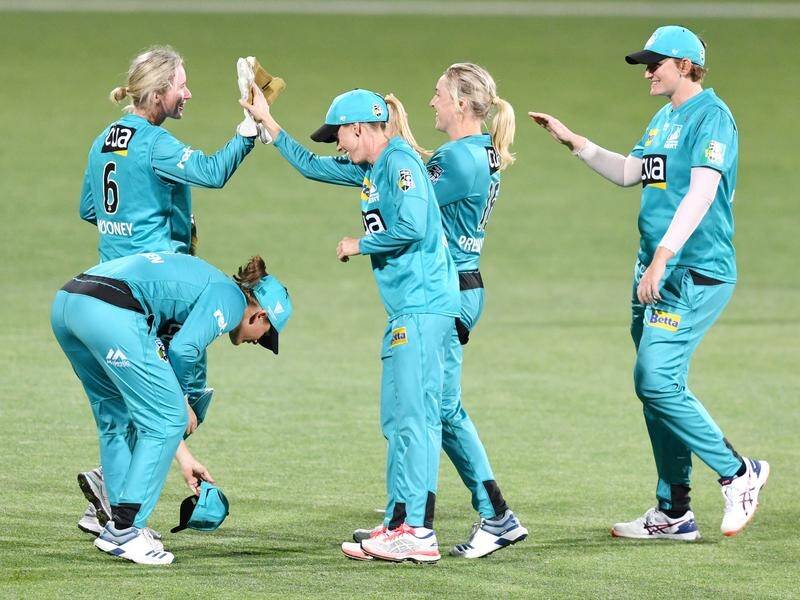 Brisbane stay top of the WBBL after beating a fast-finishing Hurricanes by seven runs in Hobart.