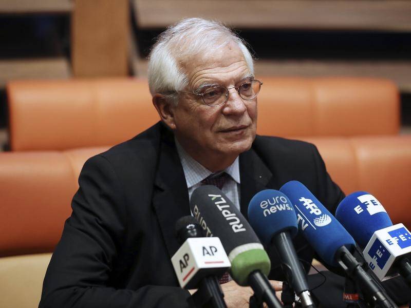 EU foreign policy head Josep Borrell has said sorry for dismissive comments about climate activists.