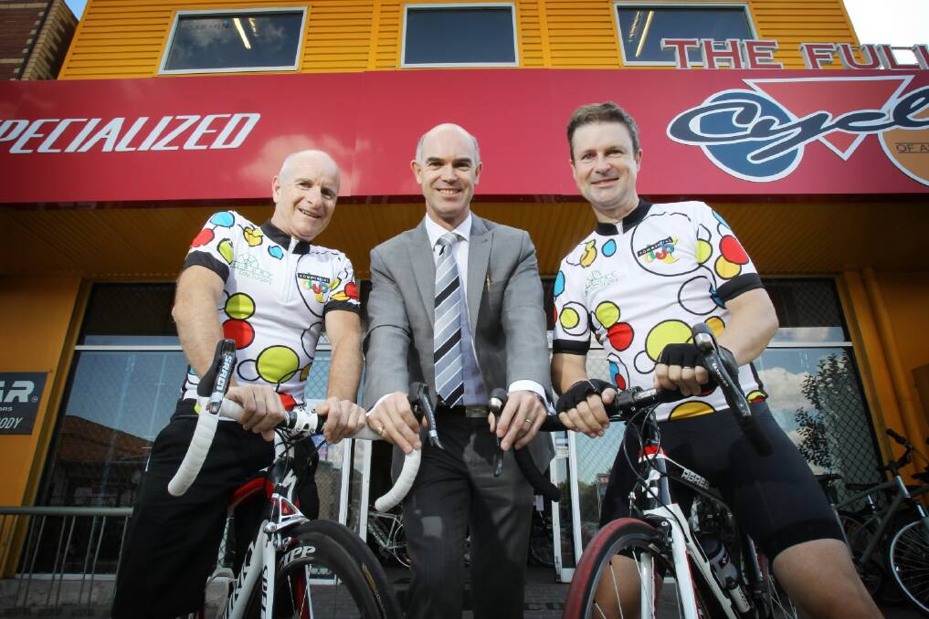 The Full Cycle owner Stephen Kilpatrick, co-ordinator, Albury orthopedic surgeon Phil Frawley and Lavington GP Dr Brendan Pattison hope a bike ride fund-raiser will help promote fitness across the Border. Picture: Kylie Esler