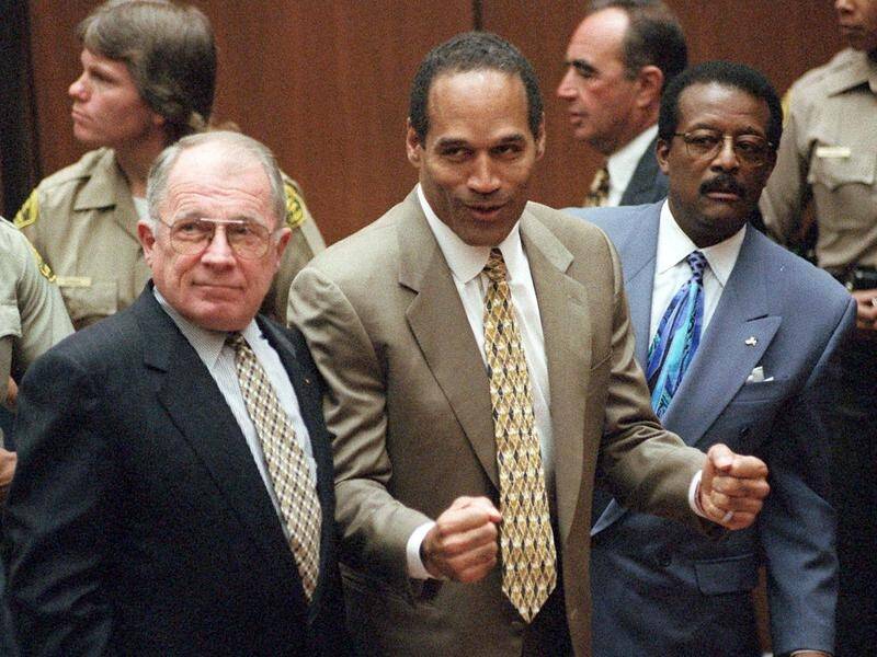 F Lee Bailey (L) was a member of the "dream team" that won an acquittal for OJ Simpson in 1995.