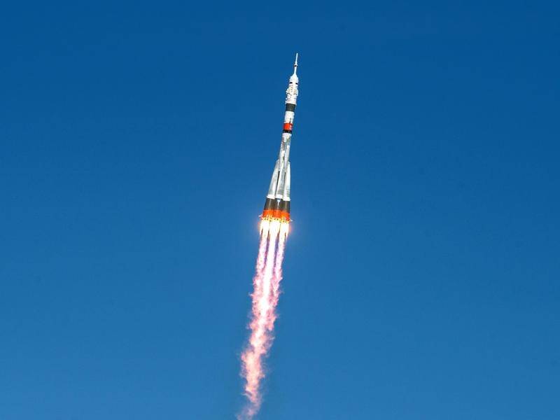 Three crew members have blasted off for the International Space Station.