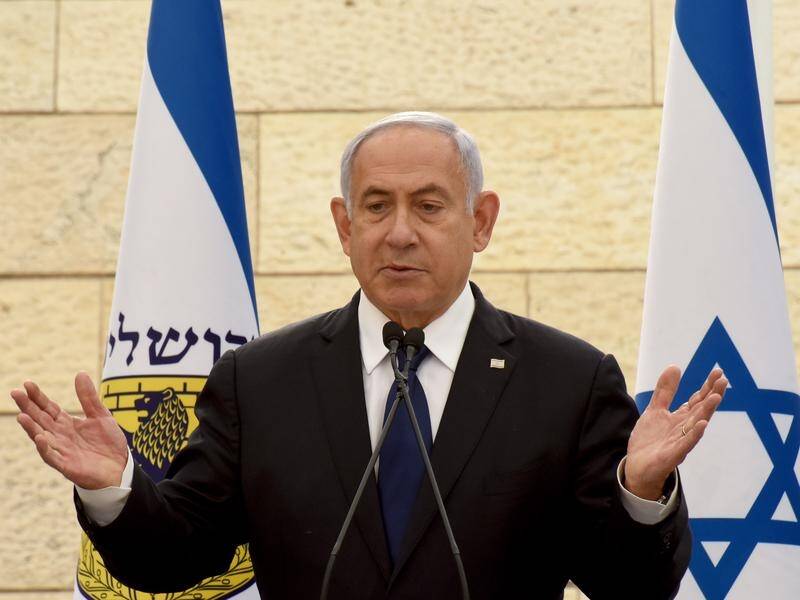A deadline for Benjamin Netanyahu to form a new government is set to expire at midnight.