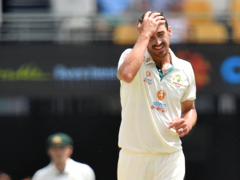 Mitchell Starc has declared himself fit to bowl on the final day of the fourth Test against India.