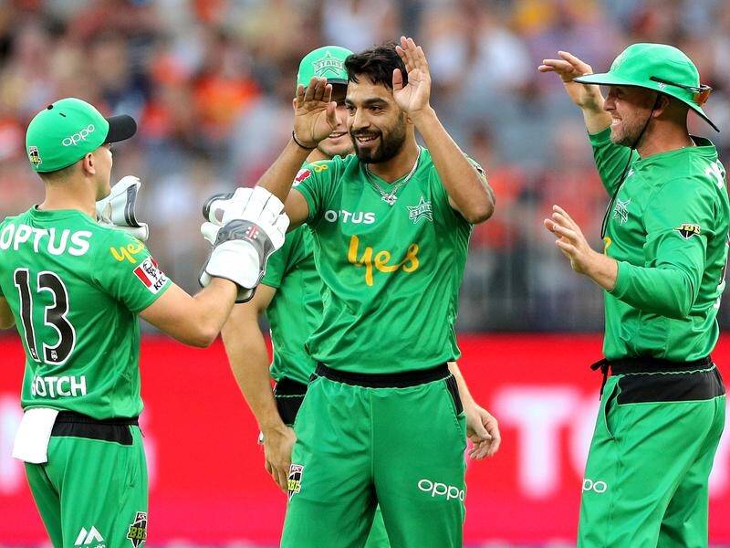 Haris Rauf (c) of the Melbourne Stars is the BBL's biggest story this year, says Glenn Maxwell.