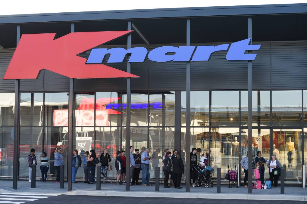 The line outside the Wodonga Kmart on its opening day in 2017.