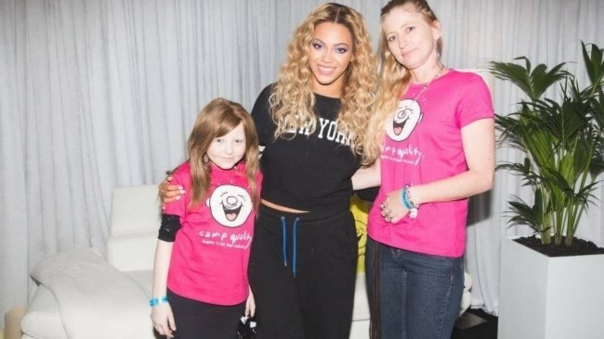 Chelsea-Lee James, Beyonce Knowles and Donna James backstage at Beyonce's Sydney show on Thursday October 31, 2013