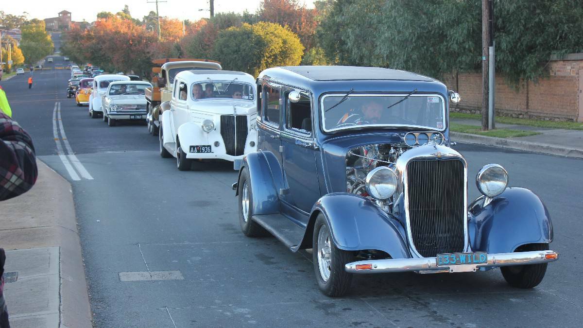 GOULBURN: Vehicles from the Easter Hot Rod Shakedown prepare for their main street parade. Photo: ANTONY DUBBER.
