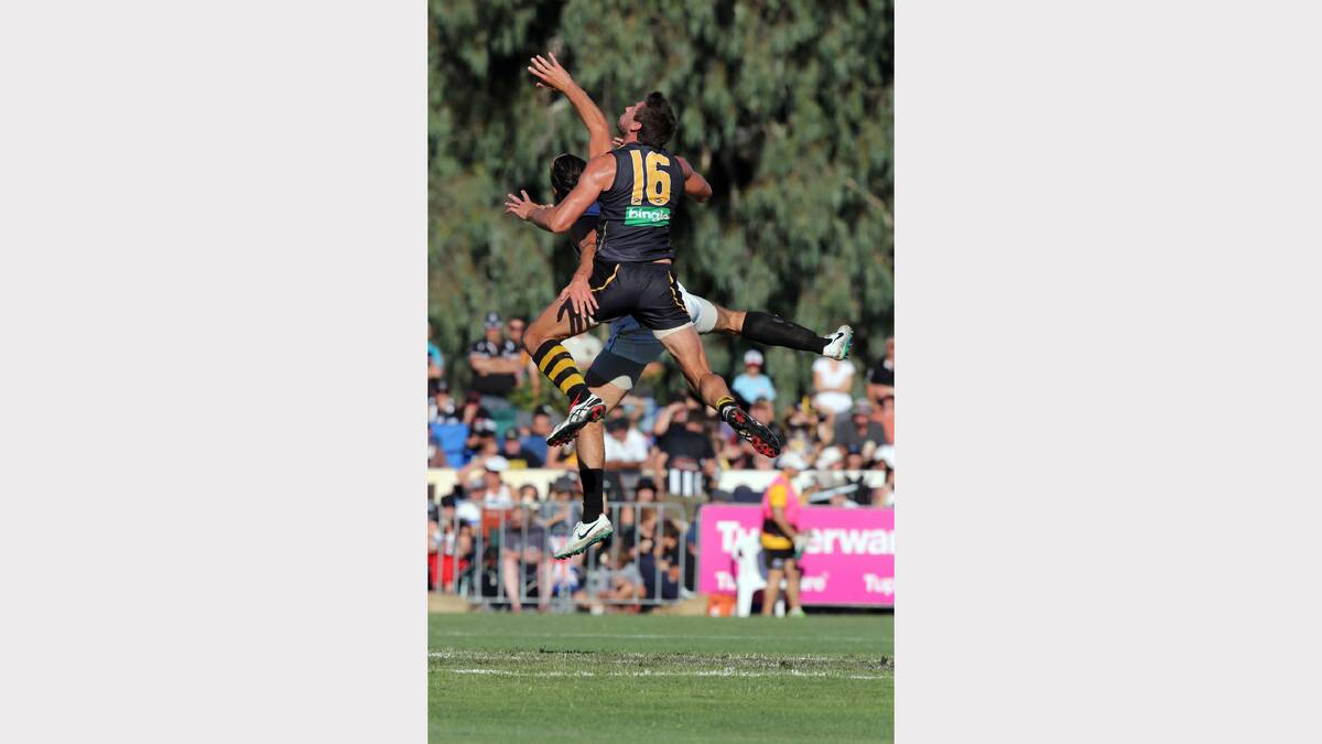NAB CHALLENGE: Trent Cotchin and kids up to slick tricks | PICTURES