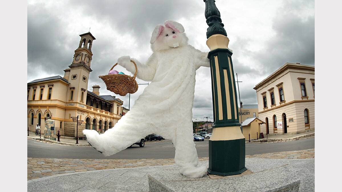 The easter bunny hands out eggs to motorists as a lead up to Easter in Beechworth.