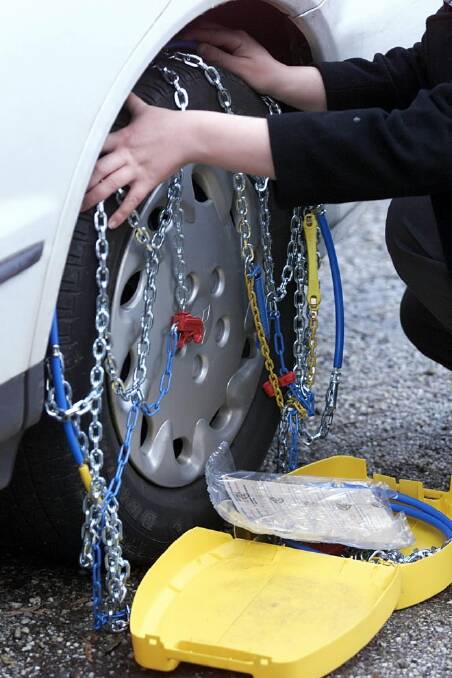 Snow chains on cars, police’s top priority