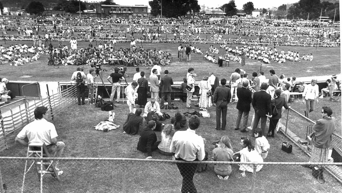 May, 1988 - Prince Philip and Queen Elizabeth II visit Albury-Wodonga. Schoolchildren and various community groups line the Albury sports oval prior to performing for the Queen.