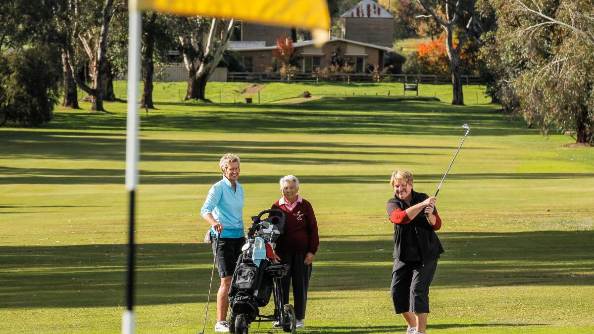  Sandra Piazza, right, Robyn Turnes, left, and Jean Arden get in a bit of ­practice ahead of ­Myrtleford’s five-day ­tournament. Picture: DYLAN ROBINSON
