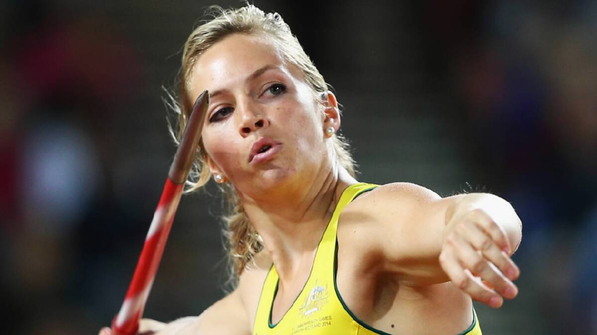 Kelsey-Lee Roberts wins gold at the Glasgow Commonwealth Games.