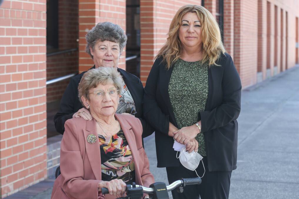 FAMILY: The late teenager's sisters Janette and Fiona, and mum Noelle, outside Albury court last month when brief findings were handed down. 