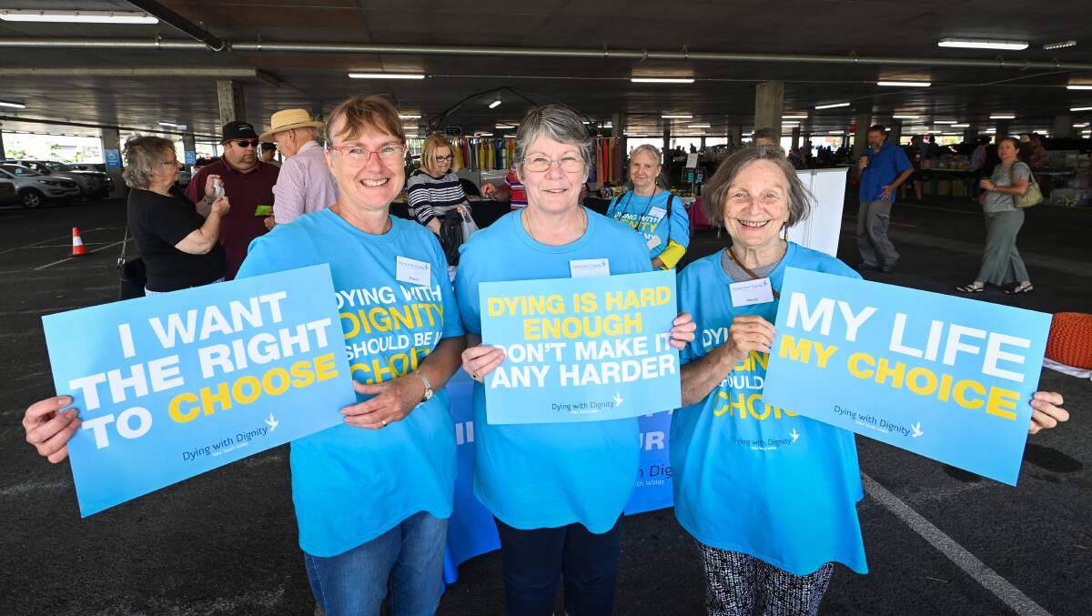 RIGHT TO CHOOSE: Dying with Dignity NSW southern border regional co-ordinator Sharon Potocnik with volunteers Dianne Jenkin and Wendy Cole.
