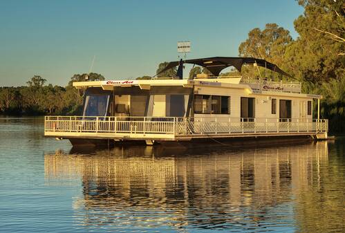 BLOCKED: Moves to get houseboats onto Lake Hume have stalled. 