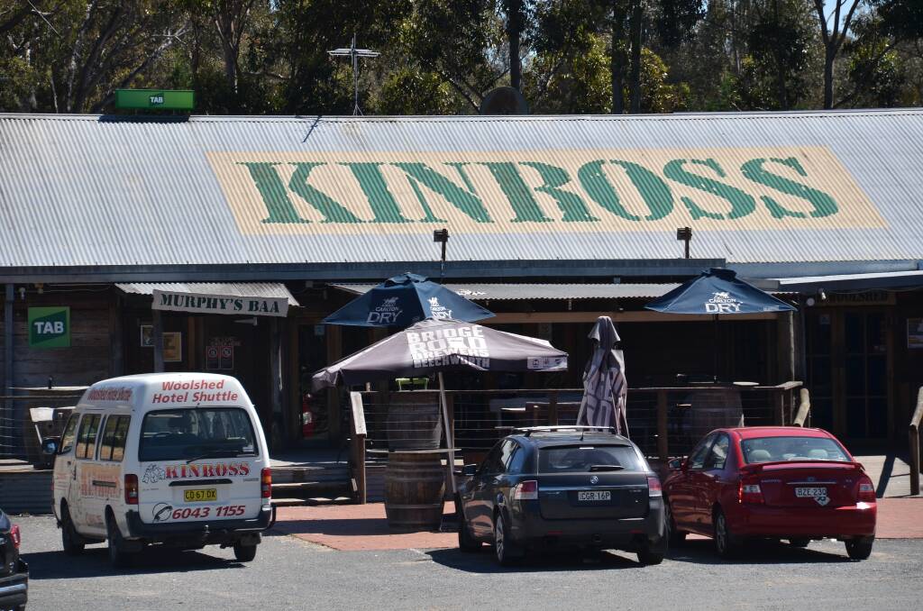 Glassing injures pub patron at the Kinross Woolshed Hotel