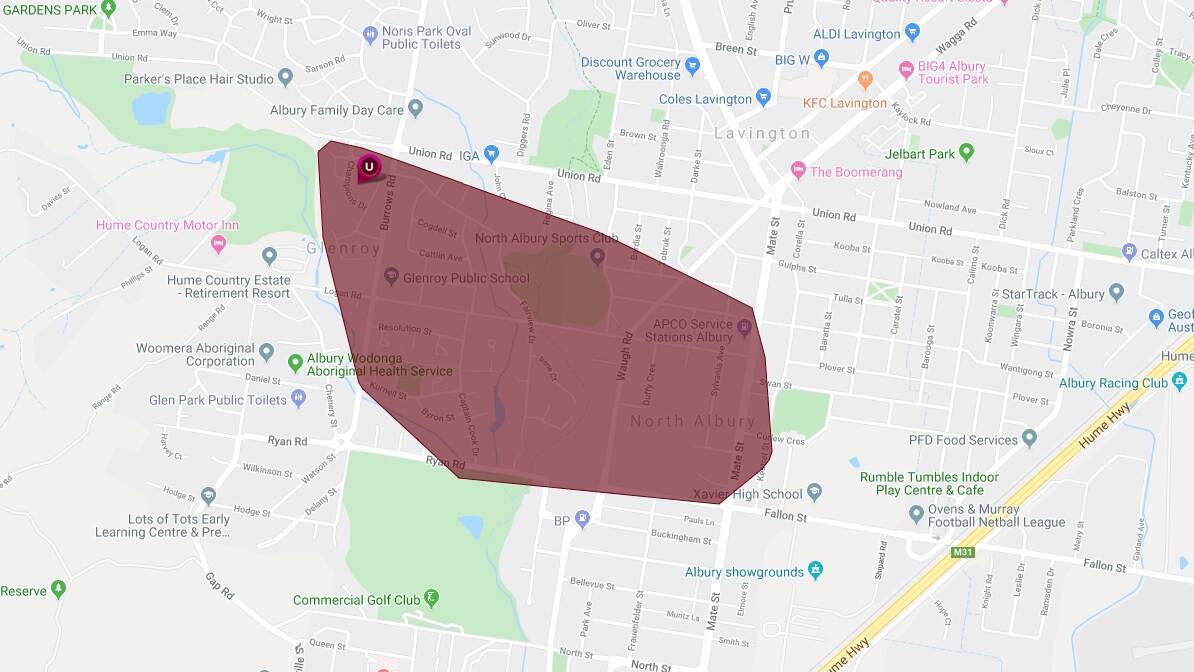 Power cut as car ploughs into power pole in North Albury