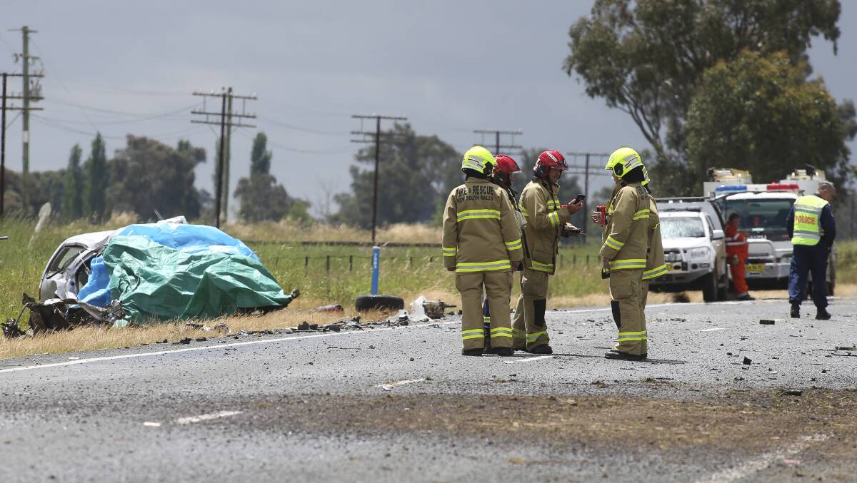 KILLED: A station wagon driver was killed when his car struck an oncoming truck. Picture: ELENOR TEDENBORG
