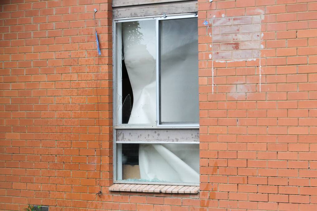 DAMAGE: The device appeared to have been thrown through a window. 