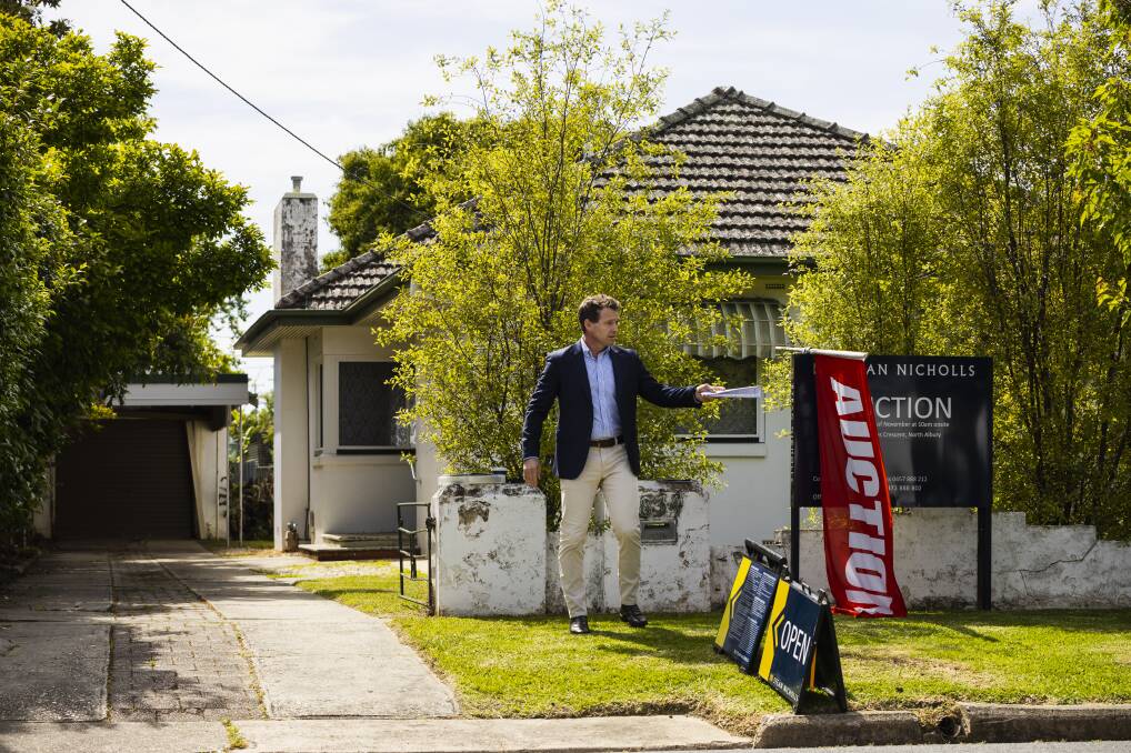An older style home on St James Crescent in North Albury sold at auction for $510,000 on the weekend following an opening bid of $450,000. Picure by Ash Smith