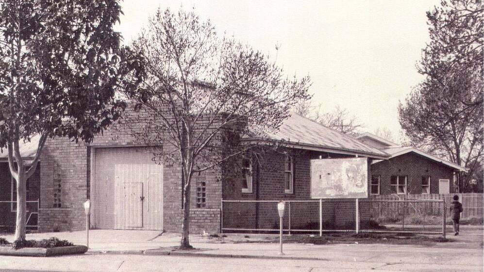 The fire station in High Street, vacated in 1976 and demolished in 1984 to make way for the Post Office. 