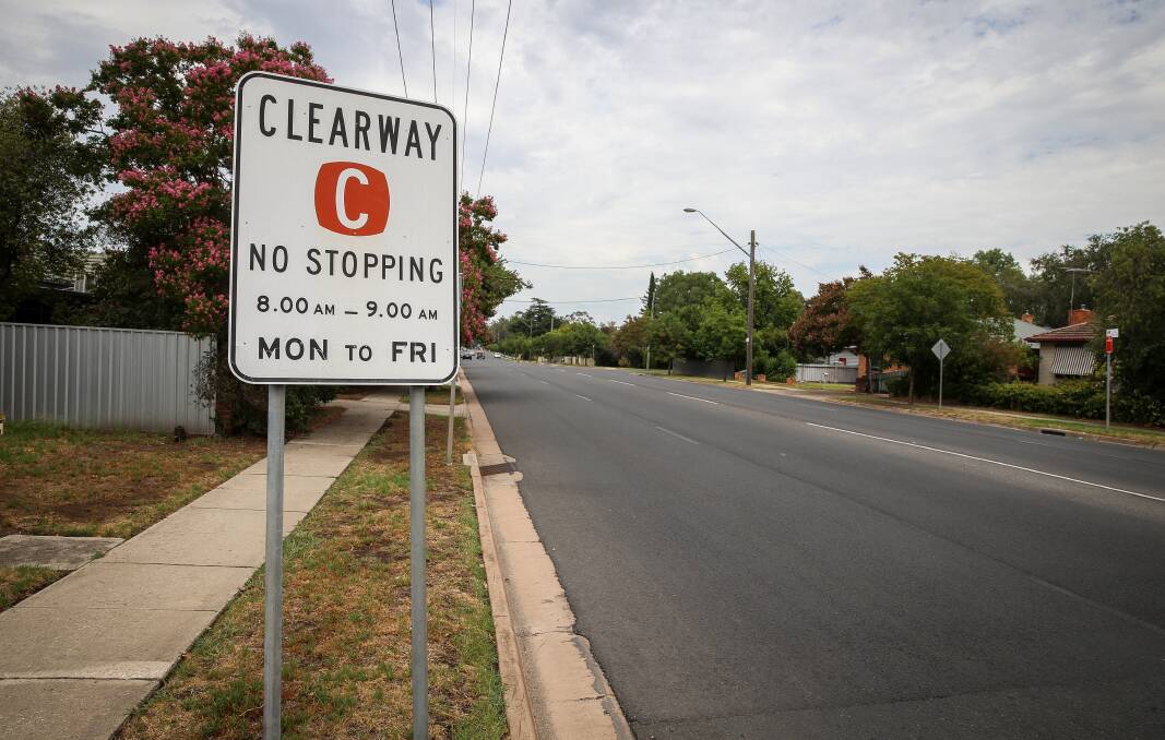 The clearway sign on Waugh Rd in Albury. Picture: JAMES WILTSHIRE