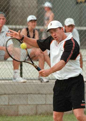Craig O'Shannessy in action against Rod Wurtz in 1998.