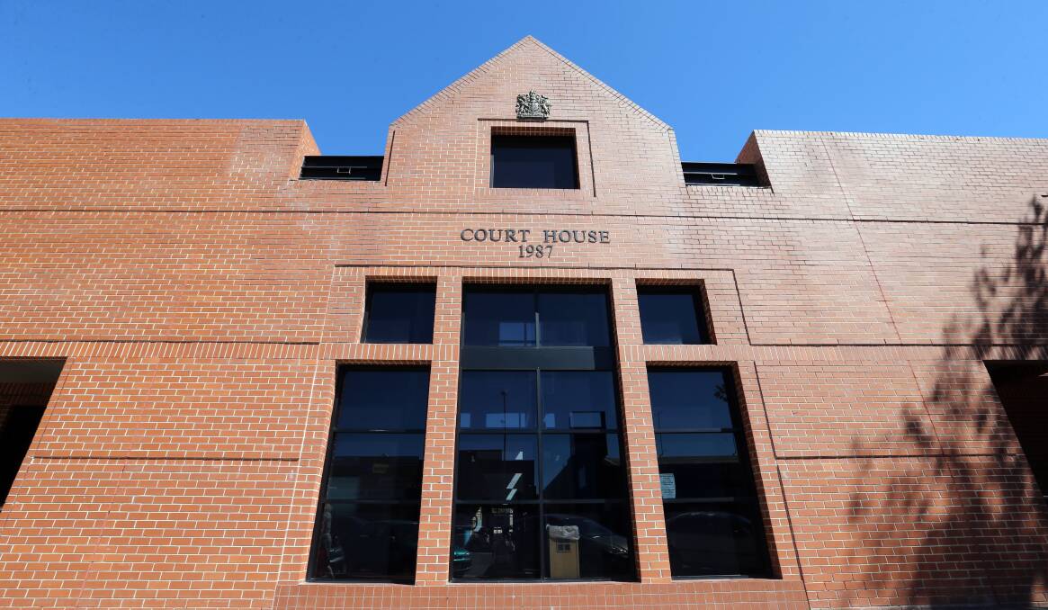 Albury woman will remain behind bars for disqualified driving