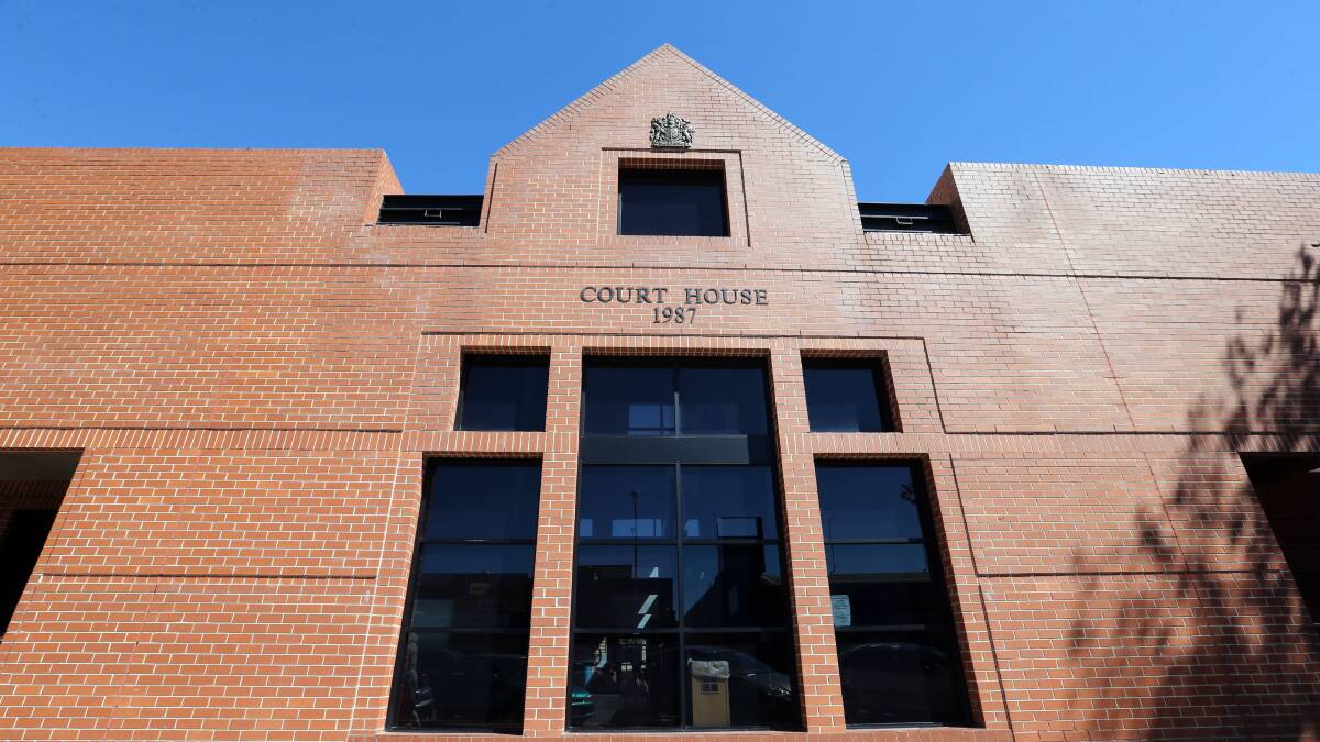 Courthouse door is briefly shut with return to jury trials